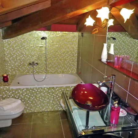 Luxurious In Pistoia With Jacuzzi And Pool Campo Tizzoro