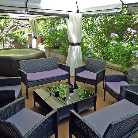 Luxurious In Pistoia With Jacuzzi And Pool Villa
