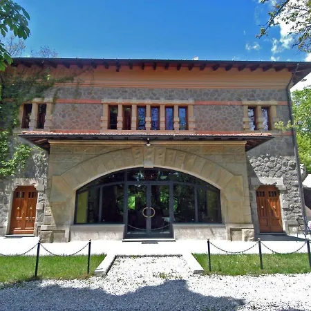 Luxurious In Pistoia With Jacuzzi And Pool Villa
