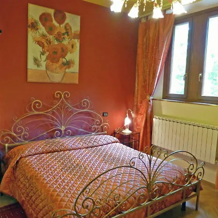 Luxurious In Pistoia With Jacuzzi And Pool
